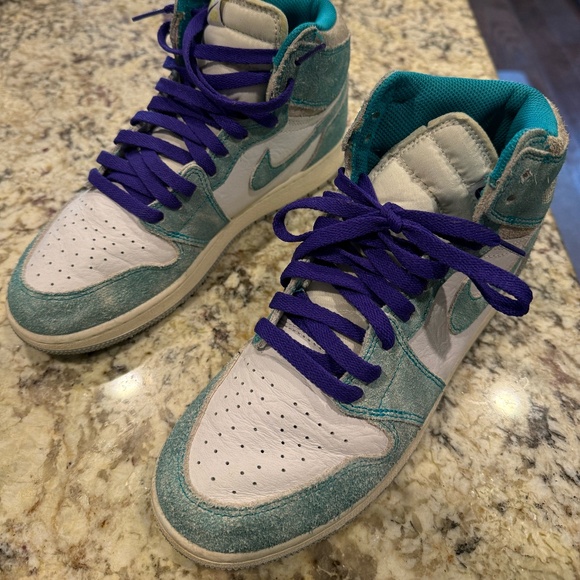 Jordan 1 high Turbo Green Grade School 6.5 - Picture 1 of 6